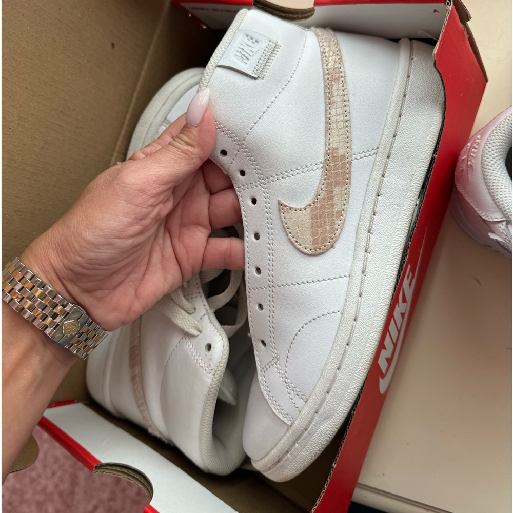 Gentle used Nike high top